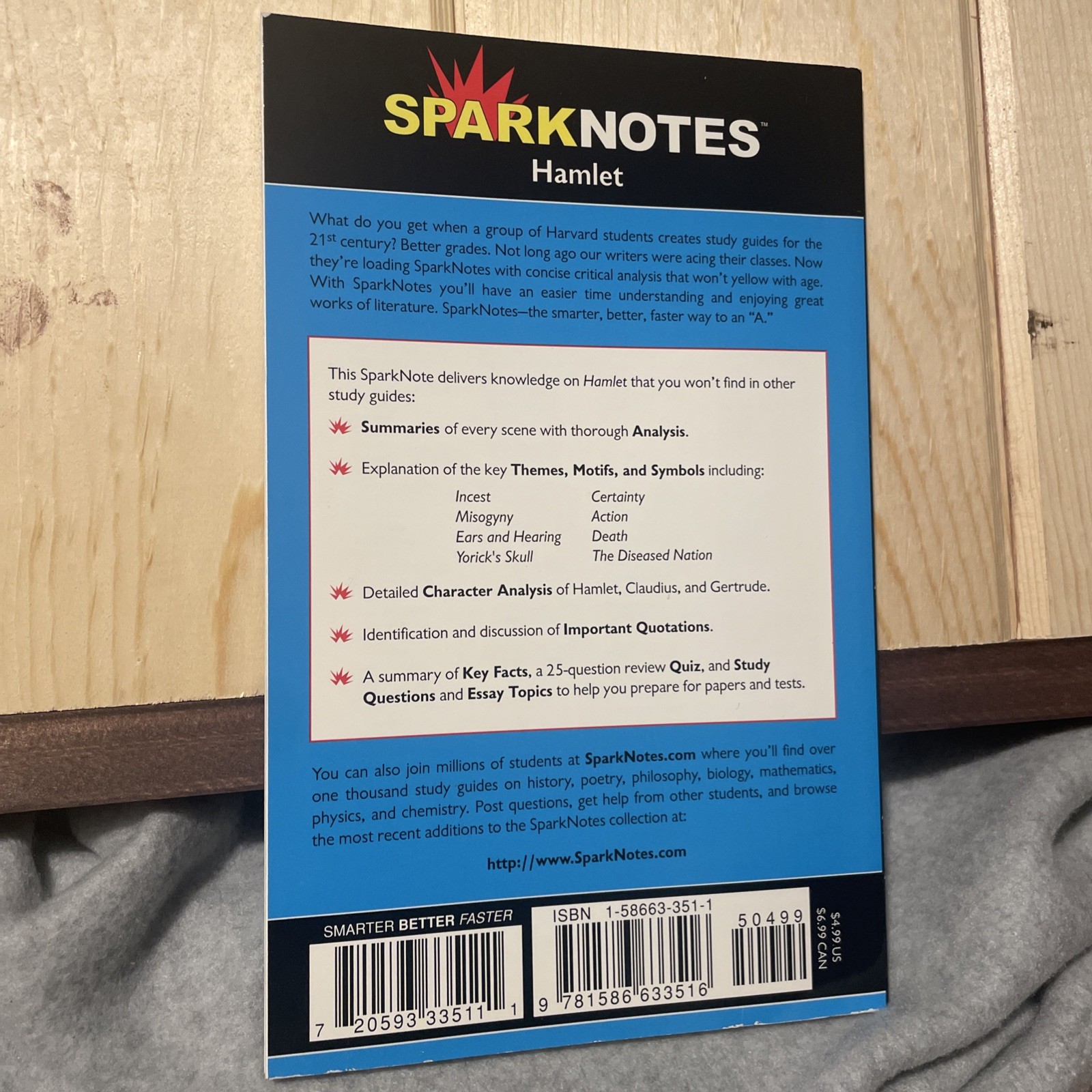 Sparknotes Literature Guide Ser.: Hamlet by William Shakespeare (2002, Paperback
