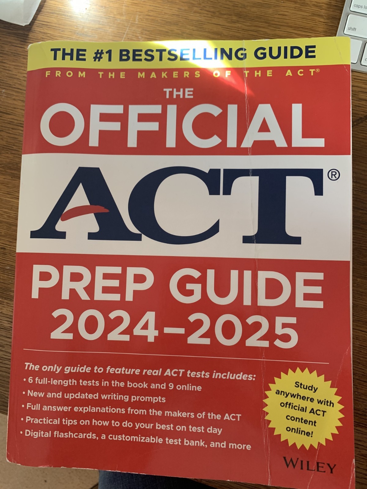 The Official ACT Prep Guide 2024-2025 – Paperback – GOOD no writing