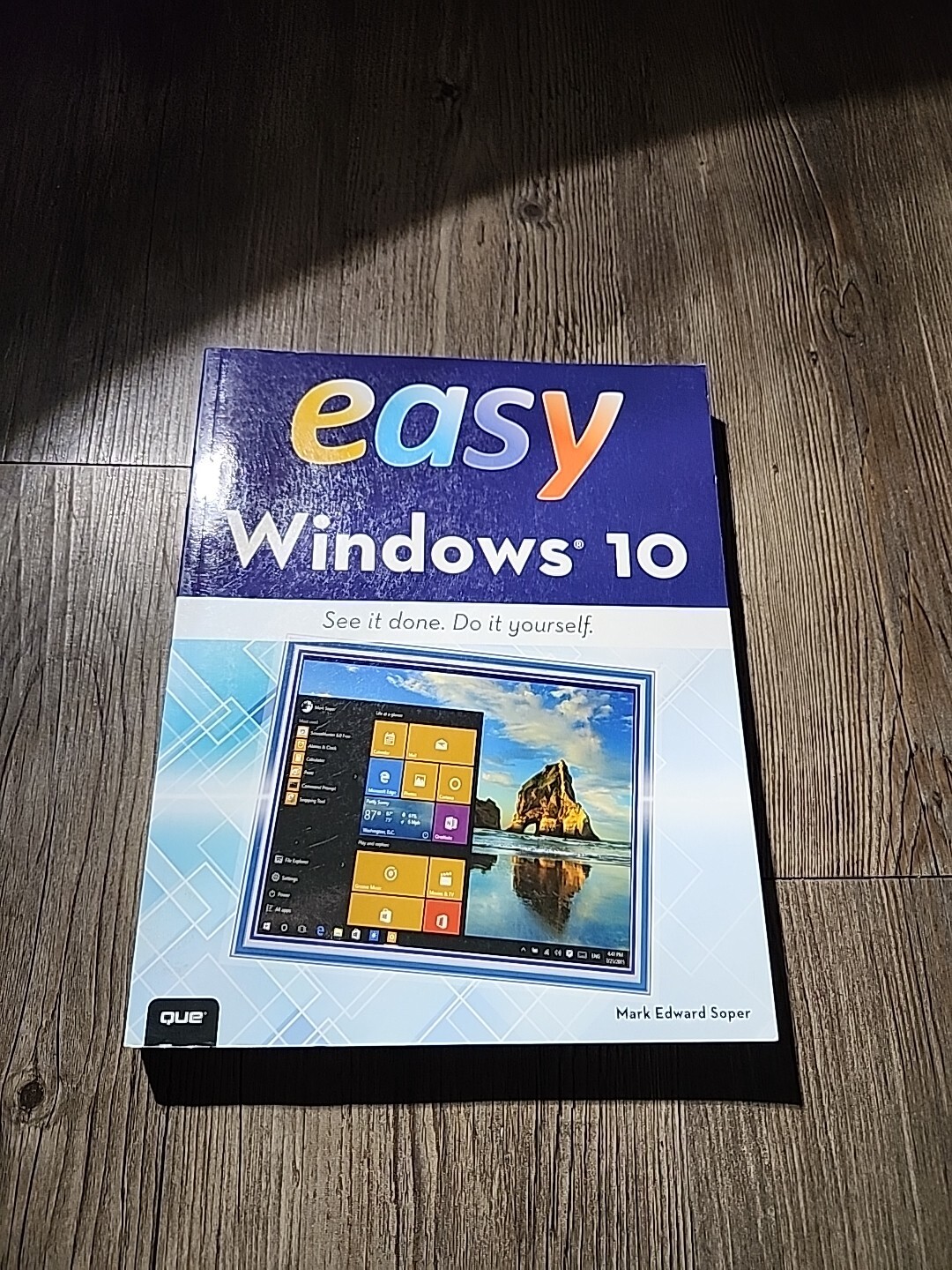 Easy Ser.: Easy Windows 10 by Mark Edward Soper (2019, Trade Paperback)