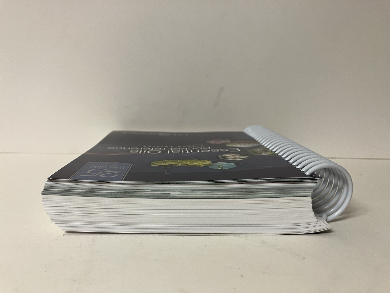 Essential Oils Pocket Reference 8th Edition 2020 Spiral Paperback LIKE NEW