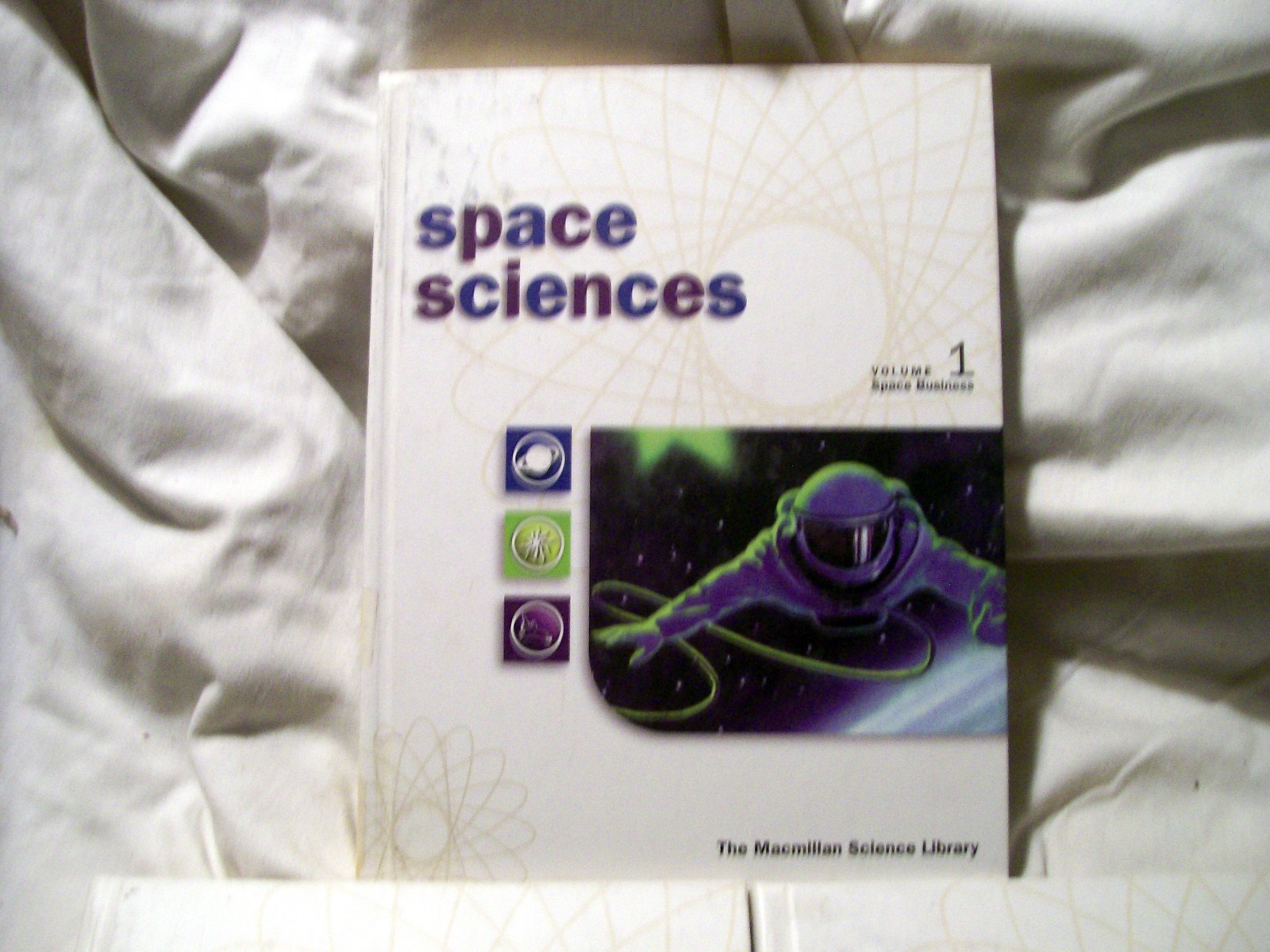 3 Volumes Macmillan Science Library Space Sciences ~ Business/Planetary/Humans